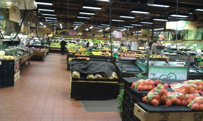 Veel biologische groenten en fruit bij de Wegmans