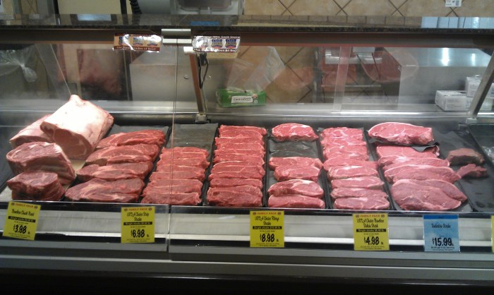 Pa en Ome Klaas: ziehier, een deel van de slagerij!