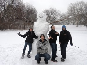 Onze enorme tweede sneeuwpop!