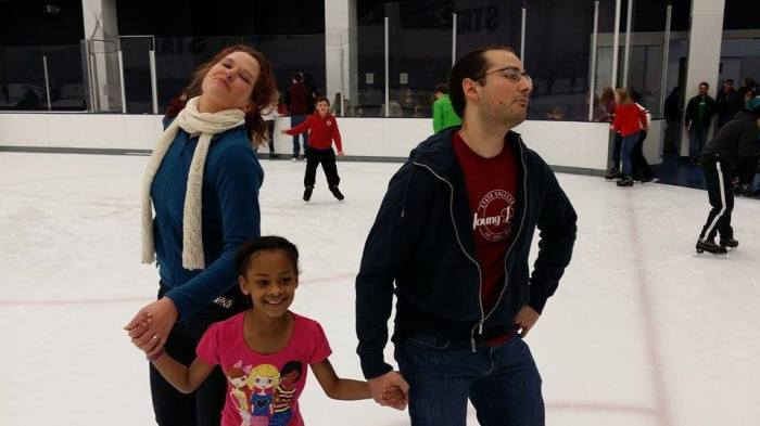 Schaatsen met SCYP - rechts Manny, in het midden mijn 'little sister' voor dat uurtje op het ijs