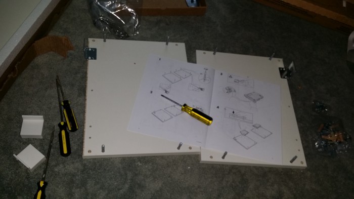 IKEA kastje nummer 1. Zelf in elkaar zetten