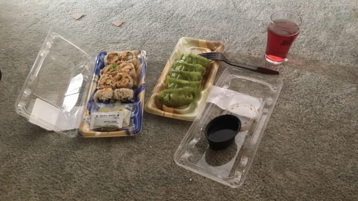Sushi en gyoza van Wegmans