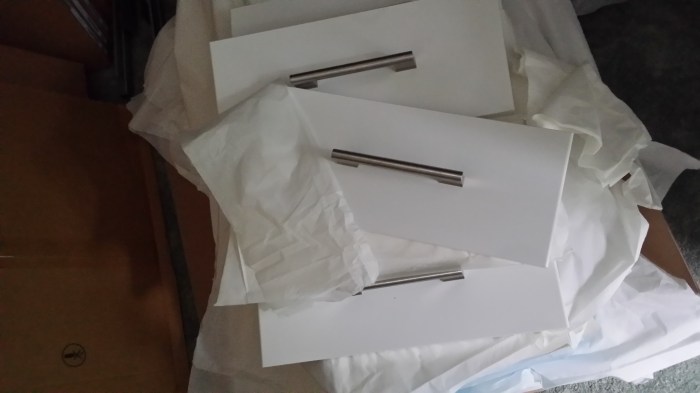 Ladefrontjes met zelf-geboorde gaten voor de handgrepen