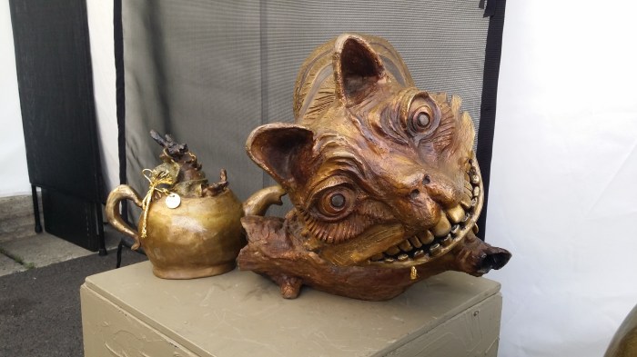 Bronzen beeld van de Cheshire Cat uit Alice in Wonderland... Heeft wel wat weg van Lumpy... 