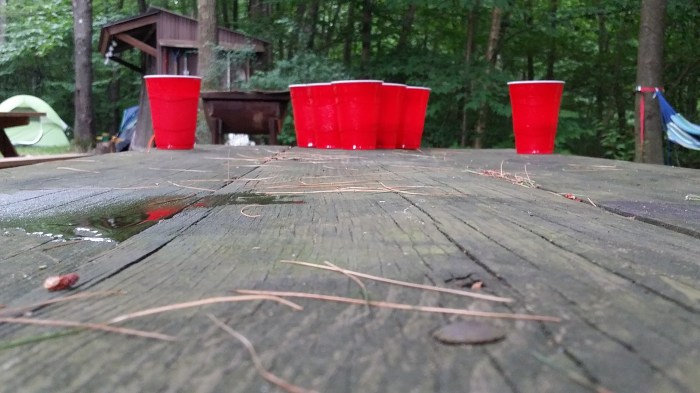 De setup van 'beer pong'