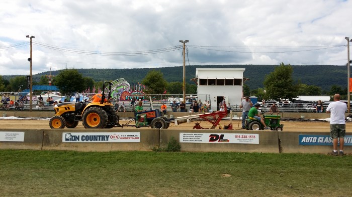 Grasmaaier-tractor-pulling