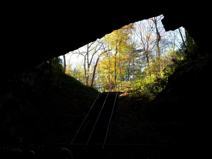 Eerst de trap af naar beneden...