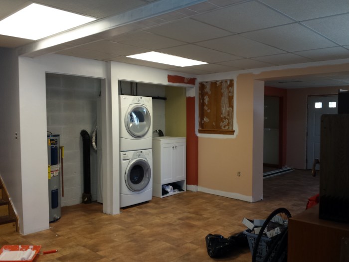 Het eerste schilderwerk zit erop... 