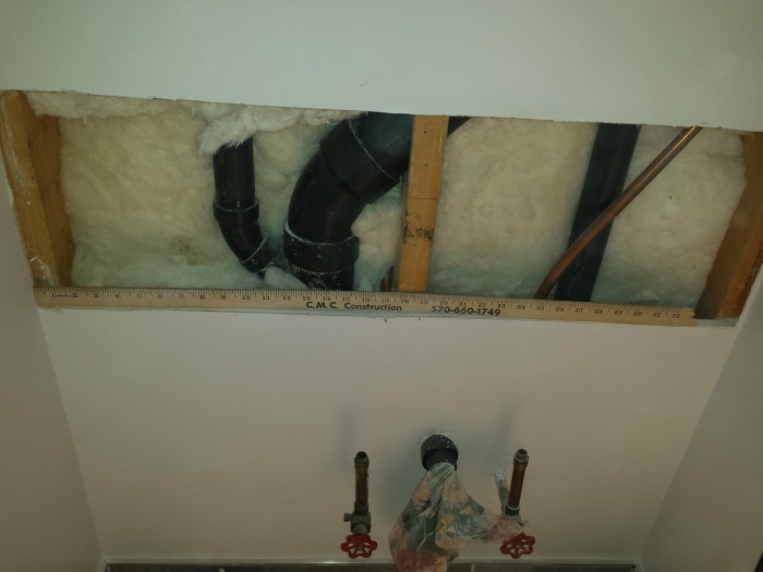 Een gat in de gipsplaat...