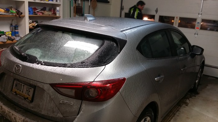 IJzel op de auto... heeft een uurtje buiten gestaan