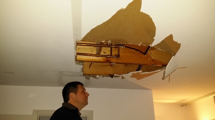 Met een groot gat erin