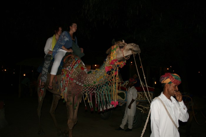 Jess en ik op een kameel 