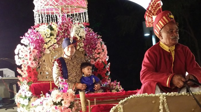 Pranav op het rijtuig