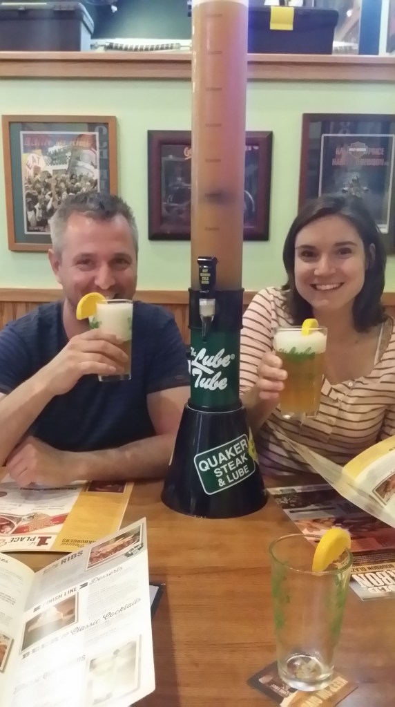 Een biertje van een meter hoog bij Quaker Steak and Lube