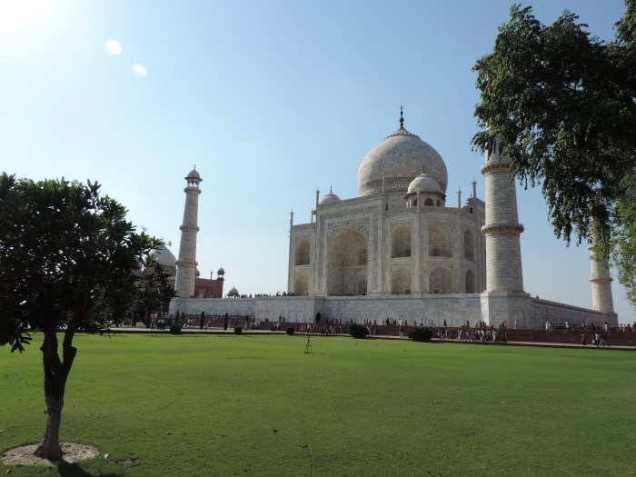 Van een afstandje...