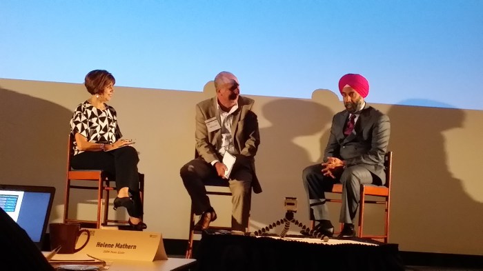 Paneldiscussie met rechts Mohan Sawhney van Kellogg (Northwestern University)