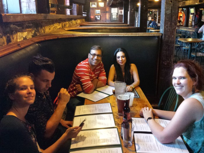 Met Hendrieke en Robin, Pranav en Priya, en ik