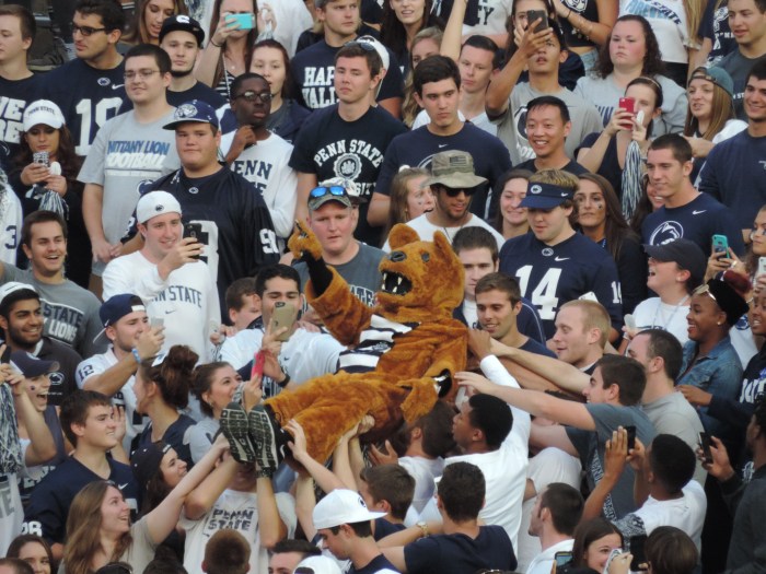 En nog meer gekkigheid tijdens de wedstrijd