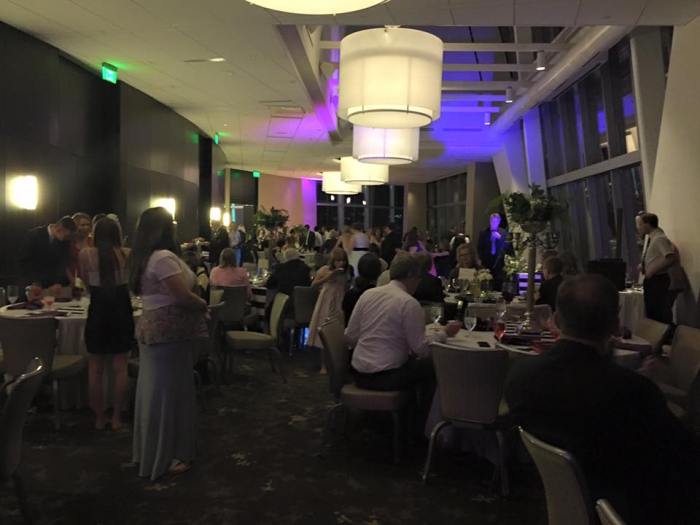 De receptie op de hoogste verdieping van de Devon Tower