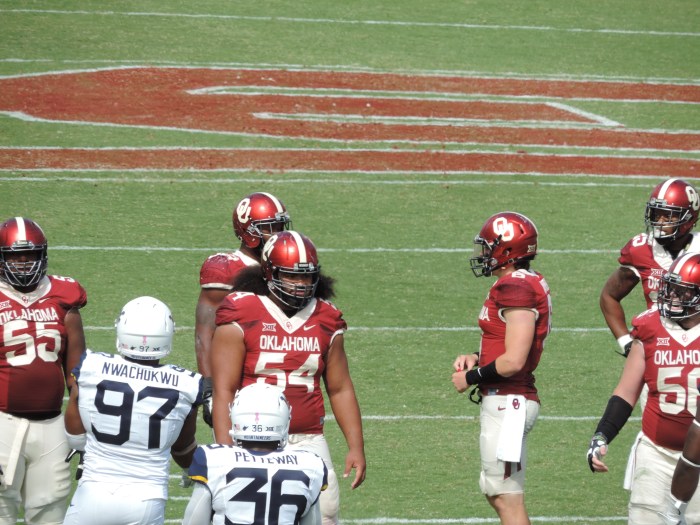 Er waren ook nog football spelers buiten alle 'hoepla' eromheen