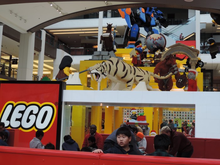 Met supergrote Legowinkel! 