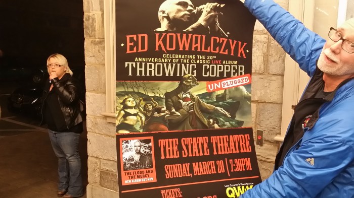 Het affiche van het concert in The State Theatre van State College