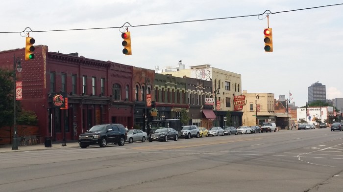 Corktown voor, Downtown achter