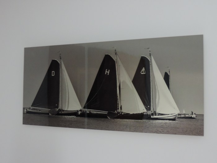 En Nederlandse platbodems, ook op aluminium, in zwart-wit