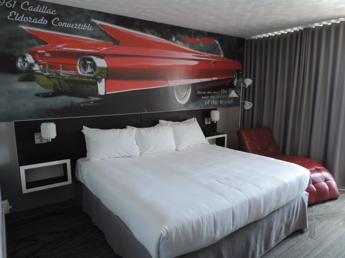 Onze hele toffe kamer in het Cadillac Motel in Niagara