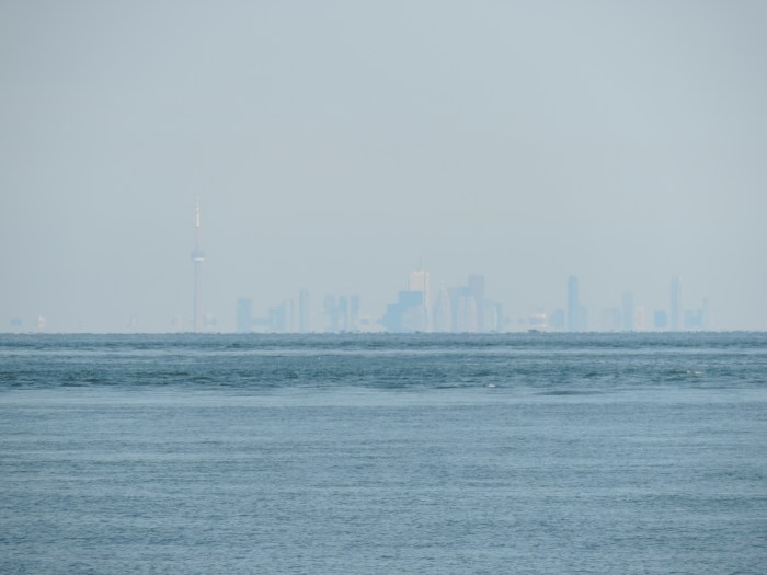 Toronto in de verte vanaf Niagara on the Lake 